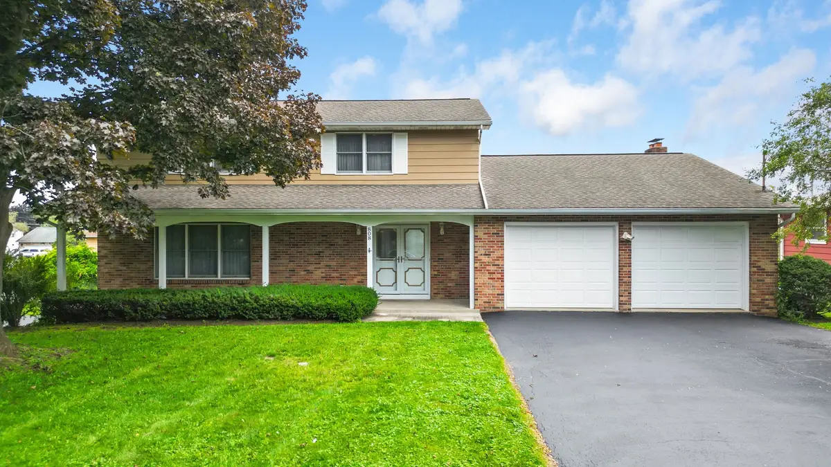 808 Irving Avenue, Endicott, NY 13760 - #1