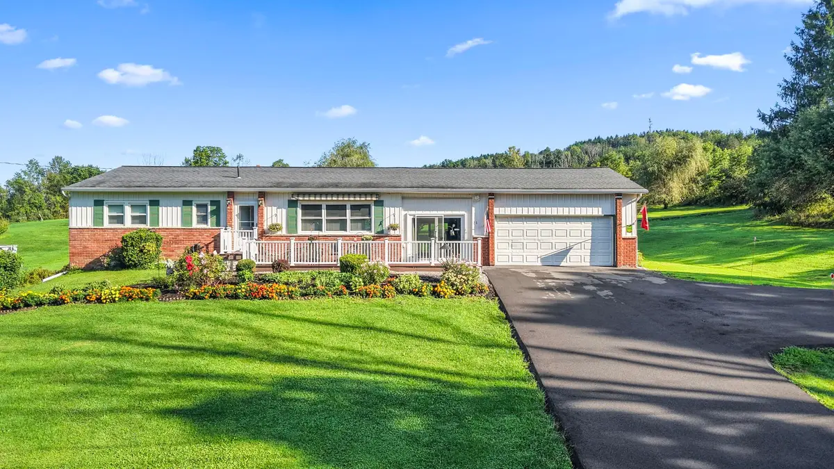 21 Edwards Rd, Binghamton, NY 13904 - #1