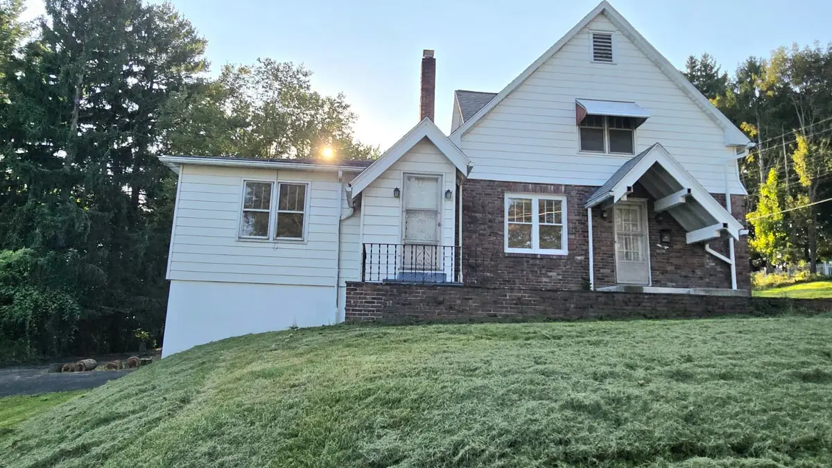 211 Groveland Ave, Endwell, NY 13760 - #1