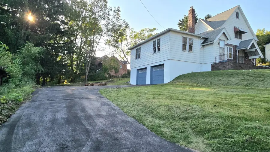 211 Groveland Ave, Endwell, NY 13760 - #3