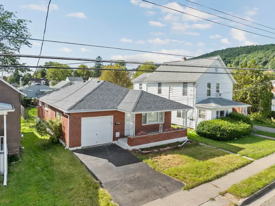 101 Zoa Ave, Johnson City, NY 13790 - #3