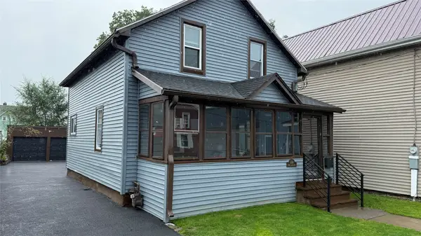 12 1/2 N Loder Avenue, Endicott, NY 13760