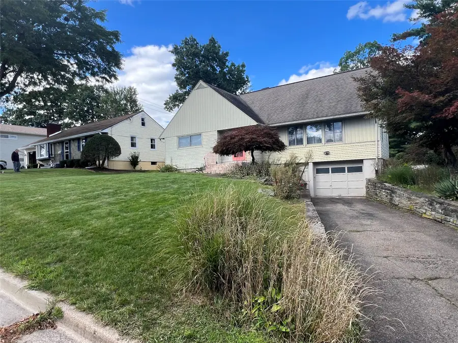 2731 Columbia Drive, Endicott, NY 13760 - #2