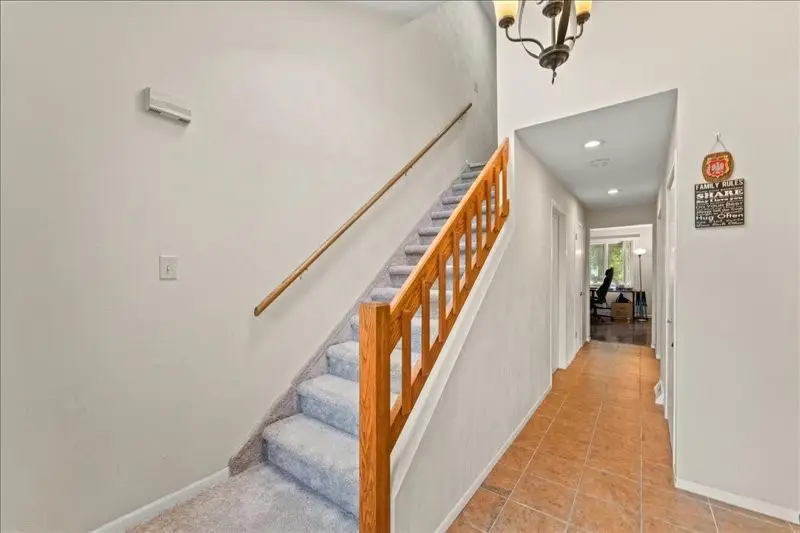 224 Loretta Lane, Vestal, NY 13850 - #3