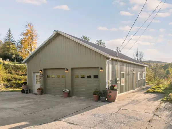 822 Tracy Creek Road, Vestal, NY 13850
