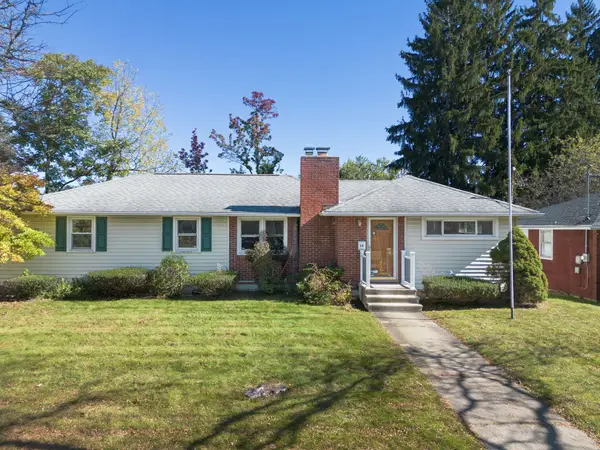 16 Westland Court, Binghamton, NY 13905