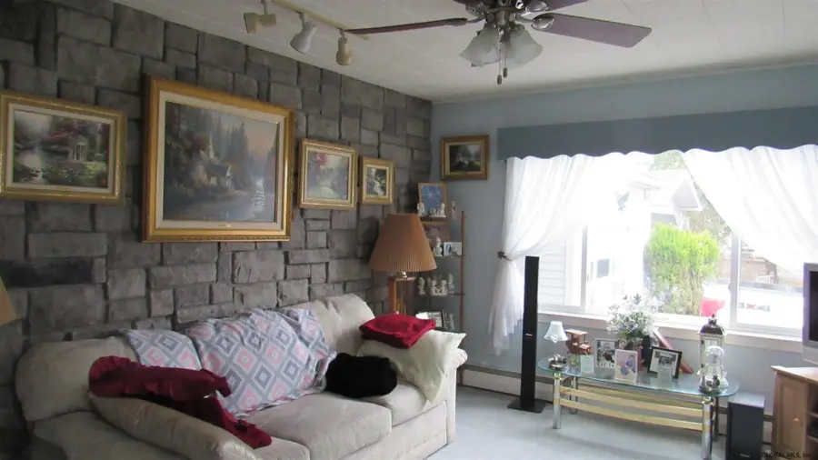 112 Riverside Avenue, Coxsackie, NY 12051 - Image #3