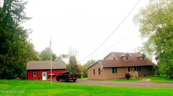 50 Schoolhouse Road, Coxsackie, NY 12192