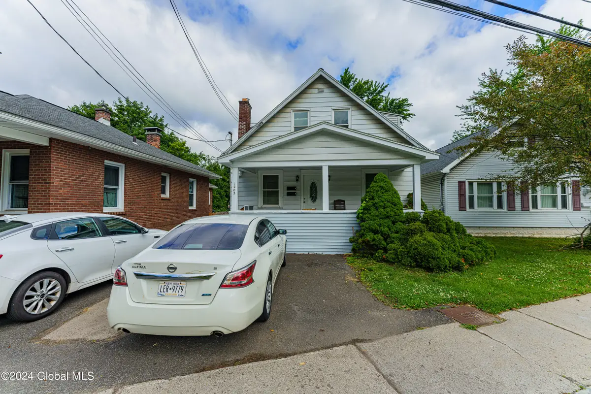 1283 Van Antwerp Road, Niskayuna, NY 12309 - Image #1