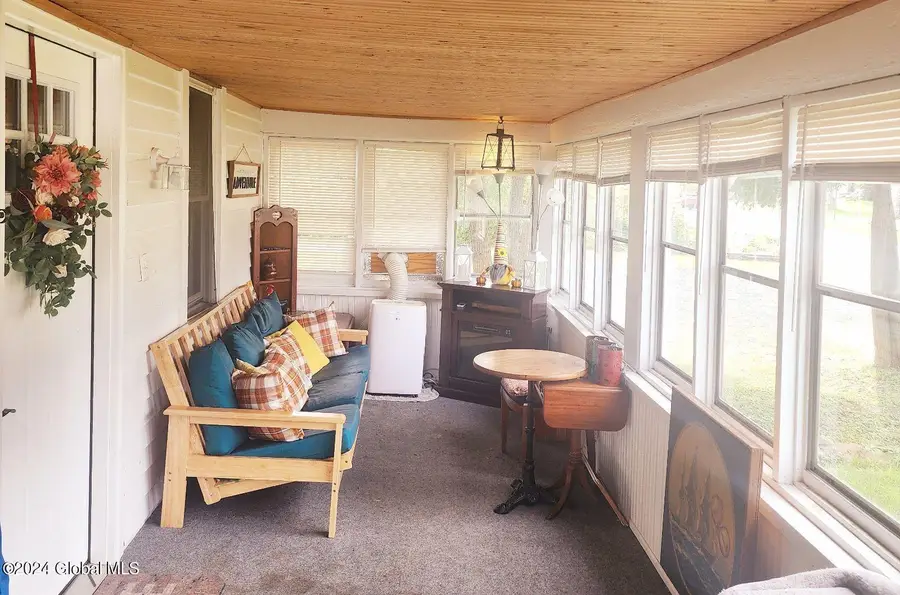 37 Main Street, Ballston Lake, NY 12019 - #3