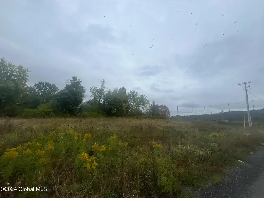 1 Harbor Lane, Colonie Town, NY 12047 - Image #3