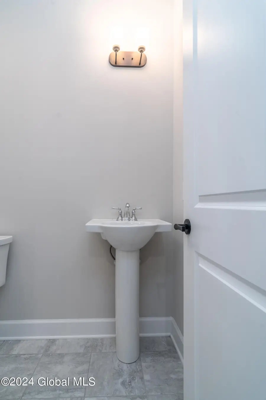 38 Priddle Lane, Colonie Town, NY 12110 - Image #3