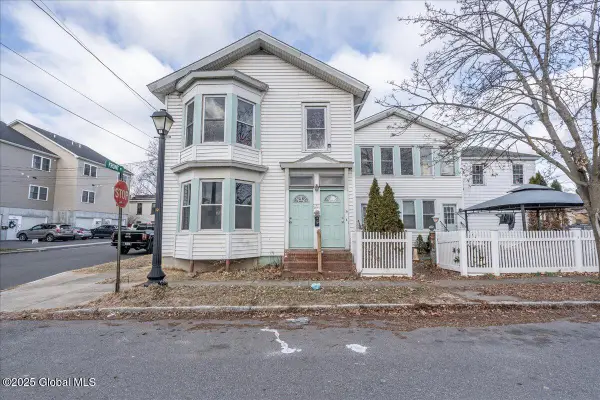 2 1/2 1st Street, Waterford, NY 12188