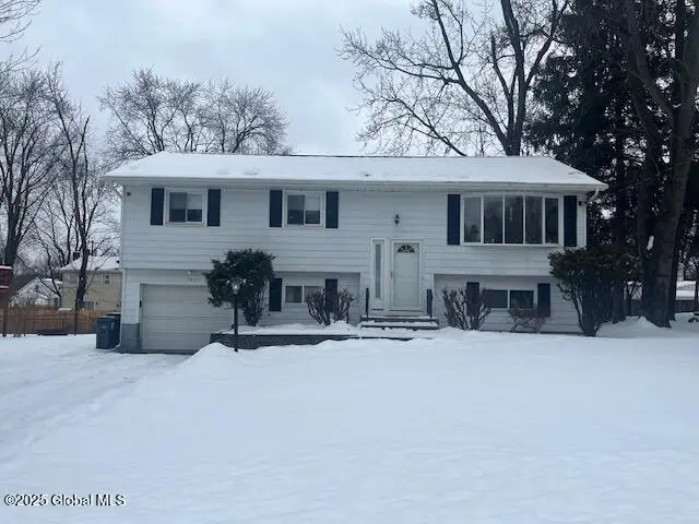 1829 Pawtucket Avenue, Niskayuna, NY 12309 - Image #1