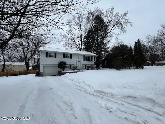 1829 Pawtucket Avenue, Niskayuna, NY 12309 - Image #3