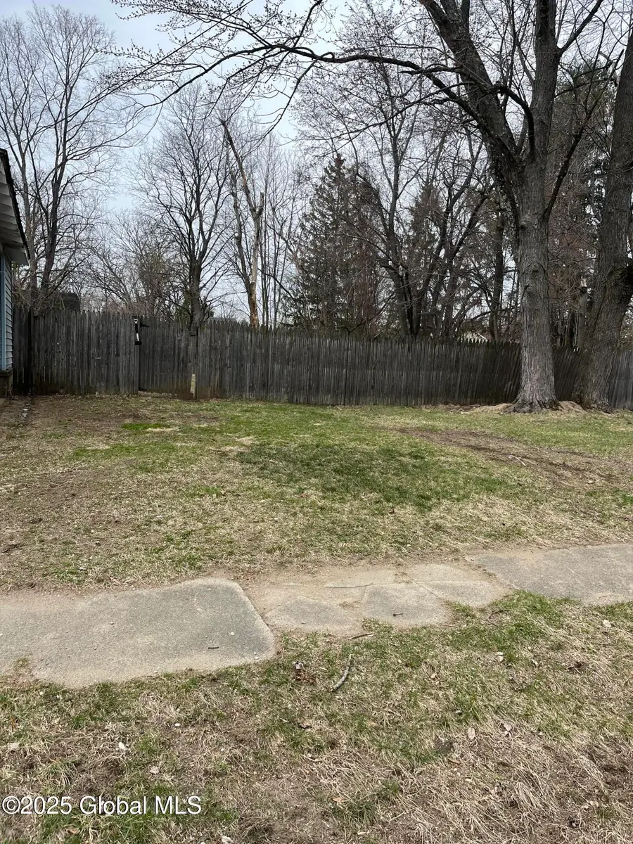 22 Baldwin Avenue, Glens Falls, NY 12801 - Image #2