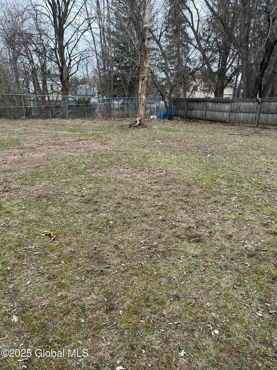 22 Baldwin Avenue, Glens Falls, NY 12801 - Image #3