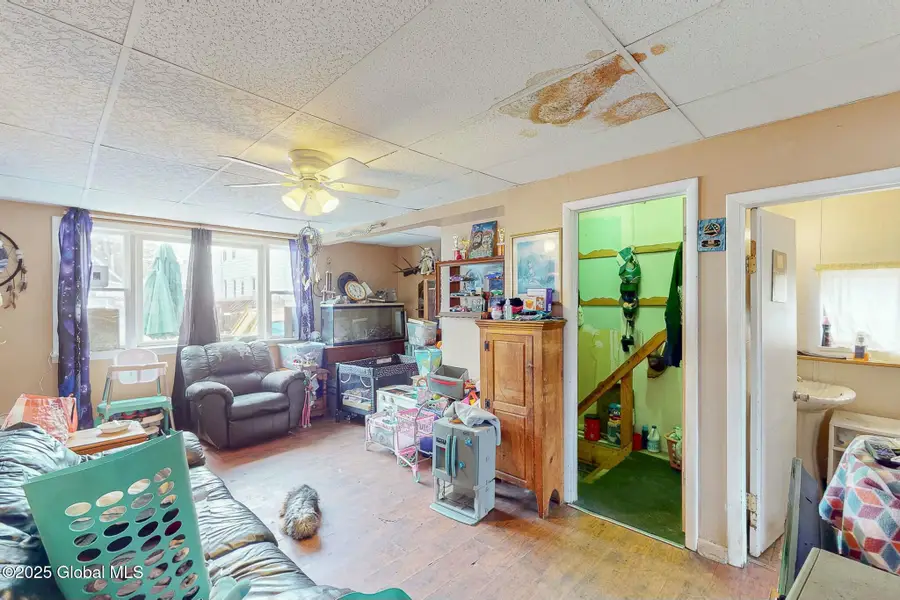 1067 Cutler Street, Schenectady, NY 12303 - Image #3