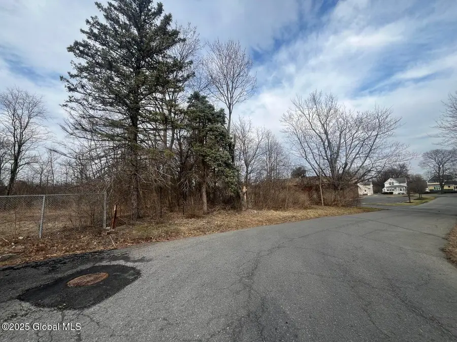 7 School Street, Latham, NY 12110 - Image #2