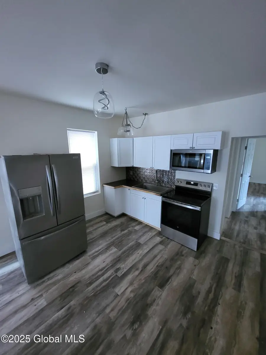 762 Eastern Avenue, Schenectady, NY 12308 - Image #3