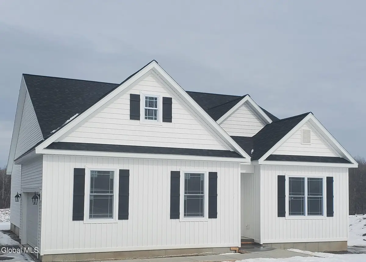 43 Mcbride Road, Halfmoon, NY 12065 - Image #1