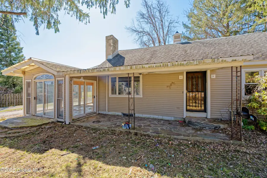 1135 Sacandaga Road, Schenectady, NY 12302 - Image #2