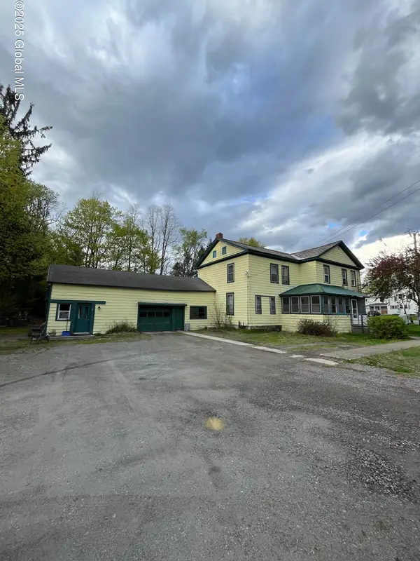 2595 County Route 17, Granville, NY 12832