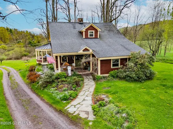 71 South Road, Hampton, NY 12887