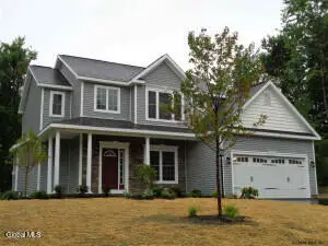 35 Sally Street, Halfmoon, NY 12118