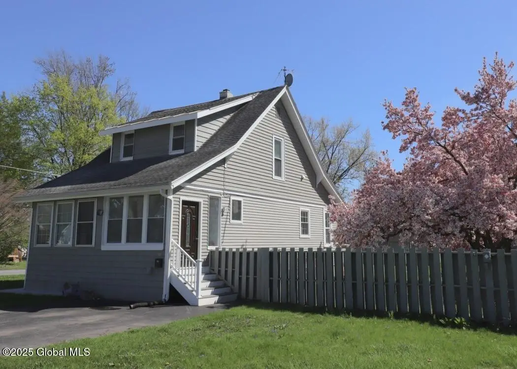 701 Engleman Avenue, Glenville, NY 12302 - Image #1