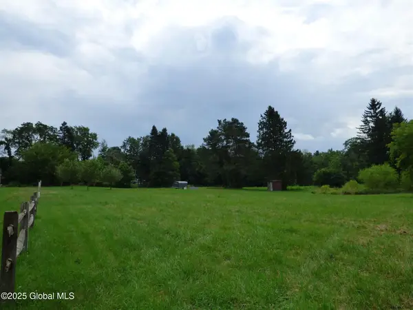 80 Ashdown Road, Clifton Park, NY 12019