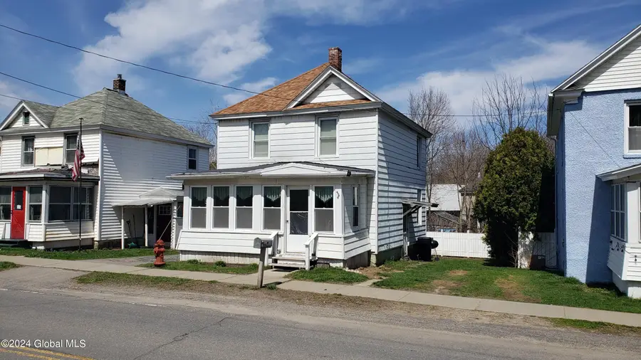 11 Saratoga Avenue, Broadalbin, NY 12025 - Image #2