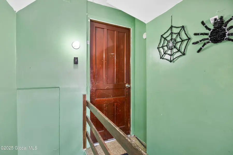 12 Mynderse Street, Schenectady, NY 12307 - Image #3