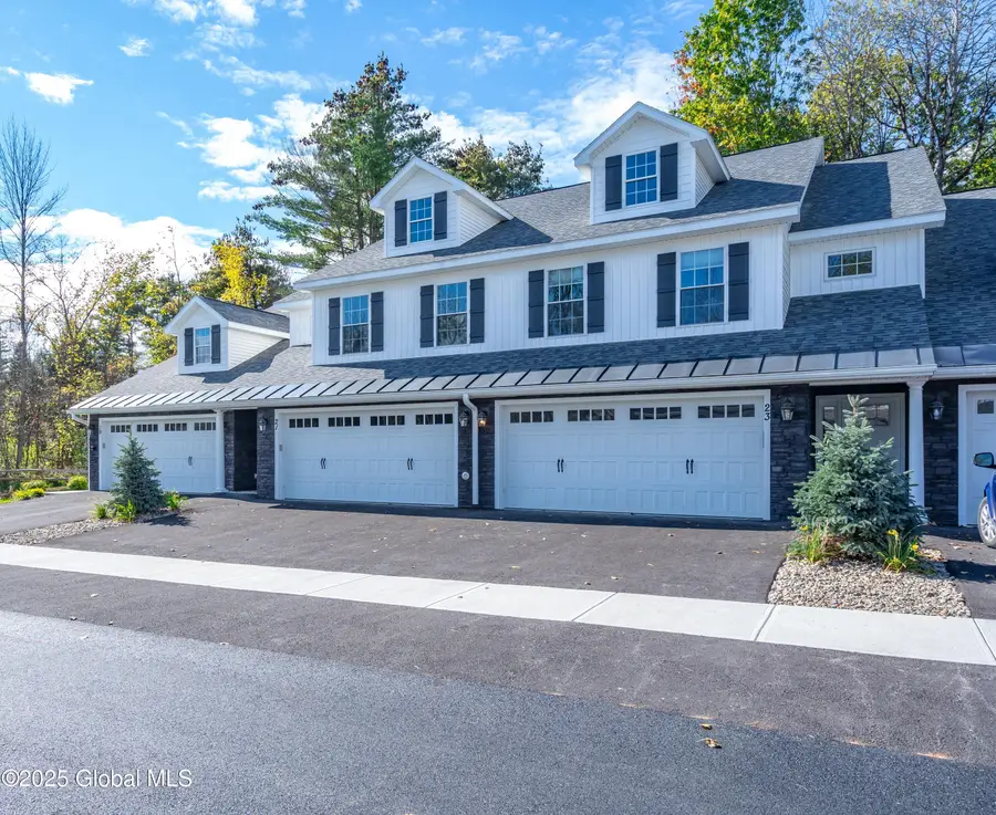 132 Carriage Boulevard, Rotterdam, NY 12306 - Image #2