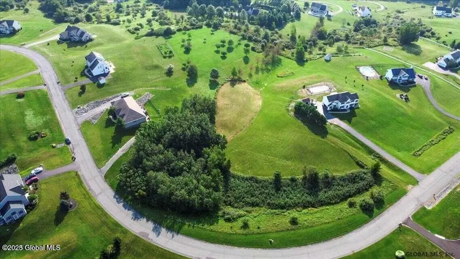 18 Edinburgh Drive, East Schodack, NY 12063 - Image #2