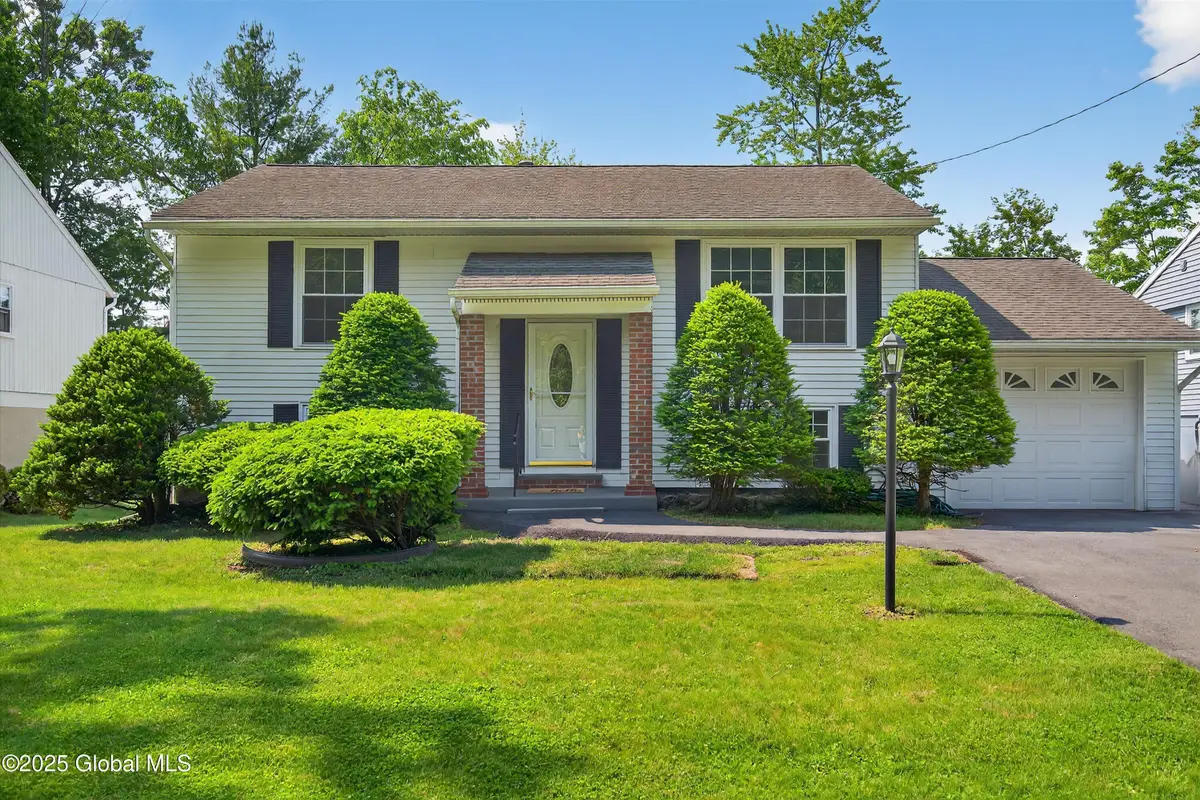 6 Woodland Court, Saratoga Springs, NY 12866 - #1