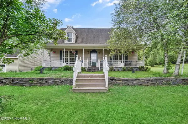 18 Johnson Lane, Poestenkill, NY 12018