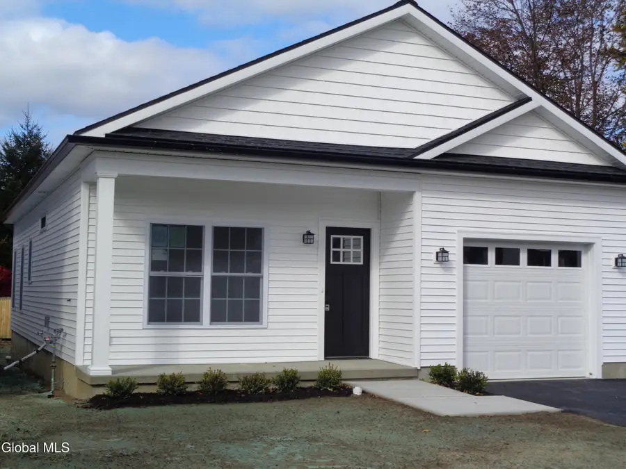 962 Florence Avenue, Schenectady, NY 12303 - Image #2