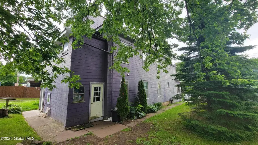 84 Montgomery Street, Canajoharie, NY 13317 - Image #2