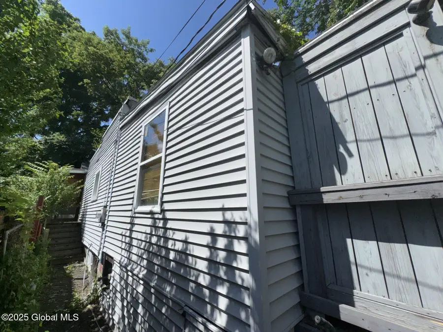 27 Sloan Street, Albany, NY 12202 - Image #2