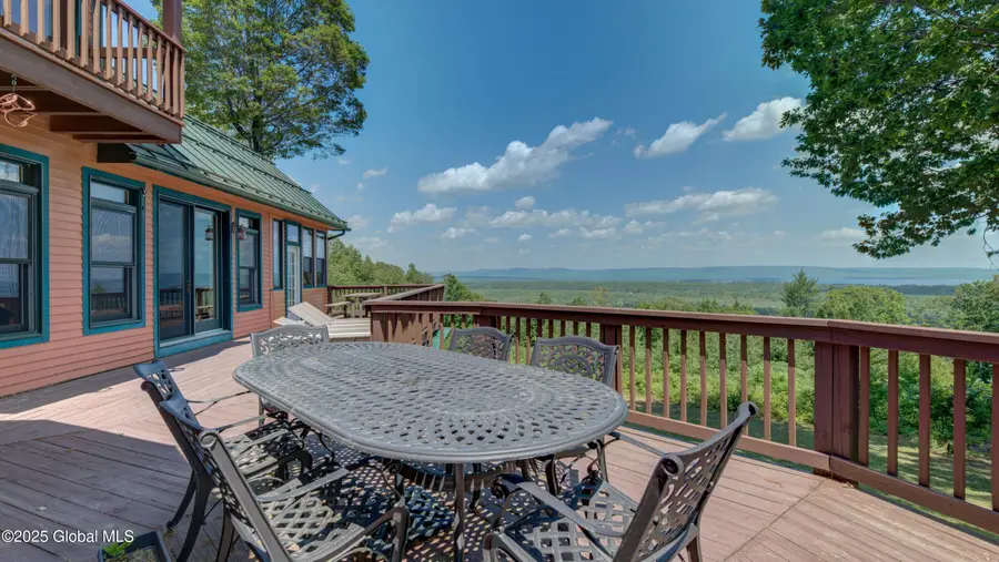 102 Taylor Court, Mayfield, NY 12117 - Image #2