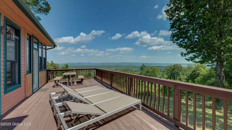 102 Taylor Court, Mayfield, NY 12117 - Image #3