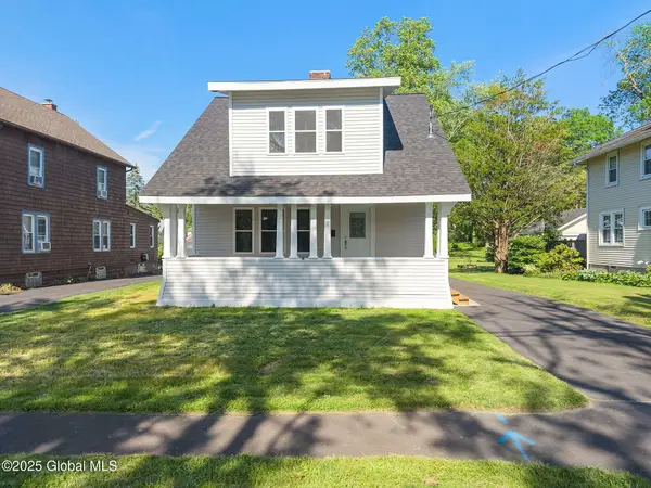 10 Lincoln Avenue, Bethlehem, NY 12054