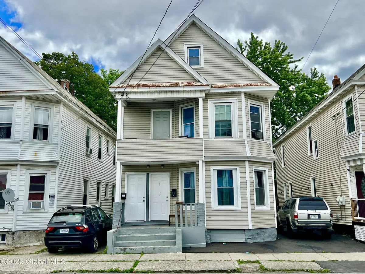 807 Craig Street, Schenectady, NY 12307 - Image #1