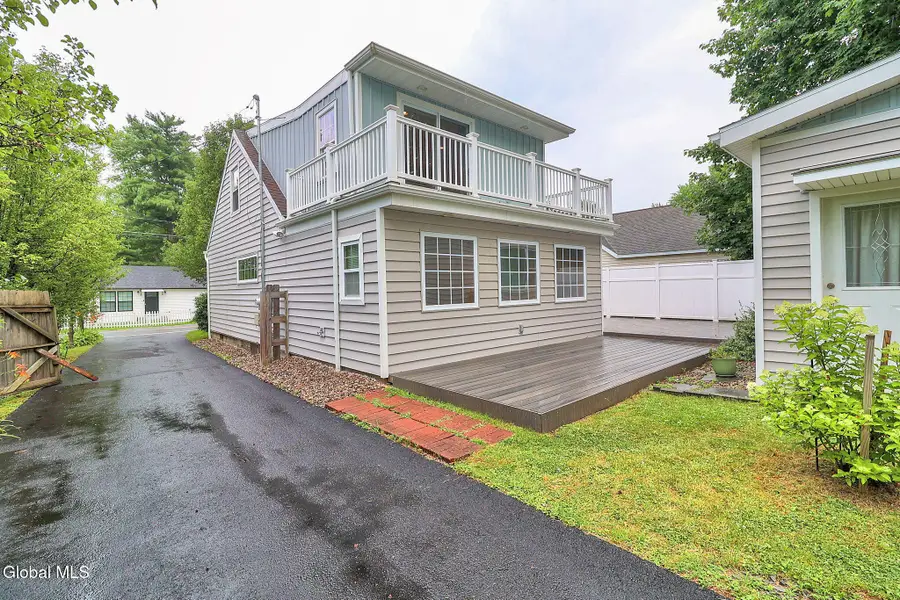 22 Schaffer Drive, Colonie Town, NY 12047 - Image #3