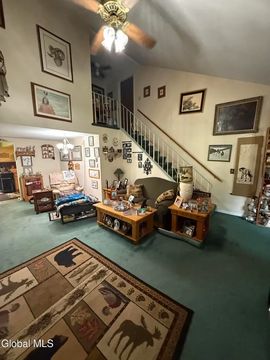 44 Thimbleberry Road, Malta, NY 12020 - Image #2