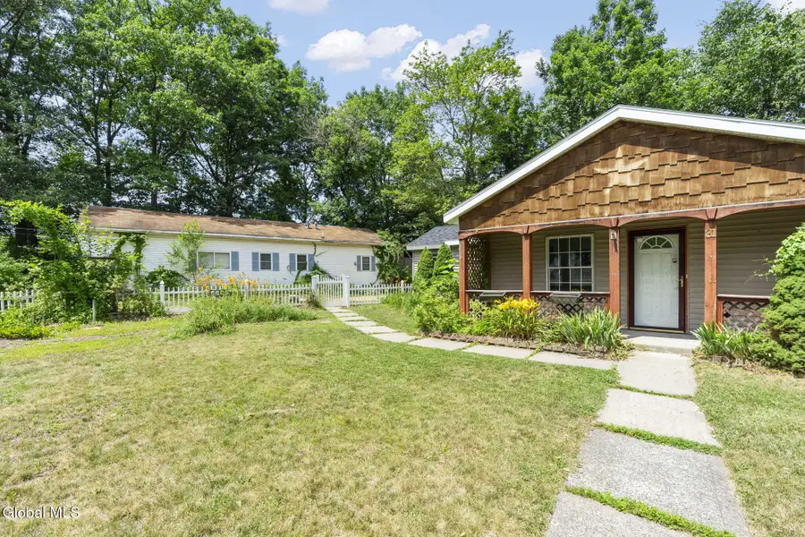 31 Hidley Avenue, North Greenbush, NY 12198 - Image #3