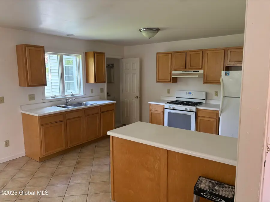 17 Lawnridge Avenue #17 & 19, Albany, NY 12208 - Image #3