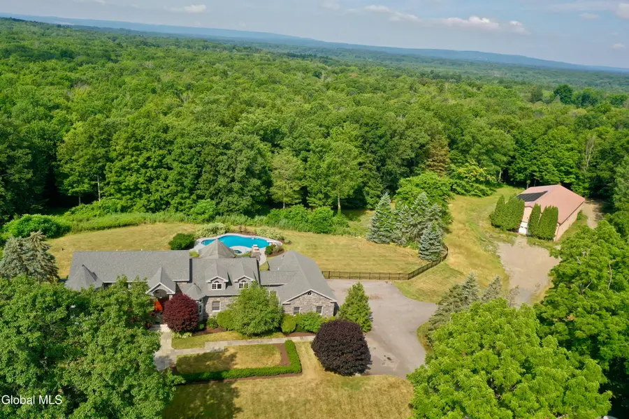 752 Waite Road, Clifton Park, NY 12065 - Image #2