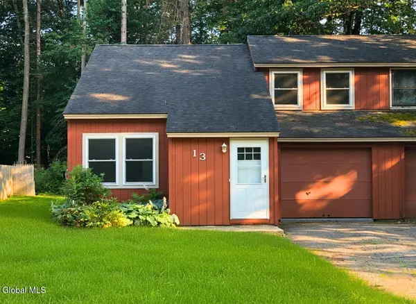 13 Wake Robin Road, Malta, NY 12020